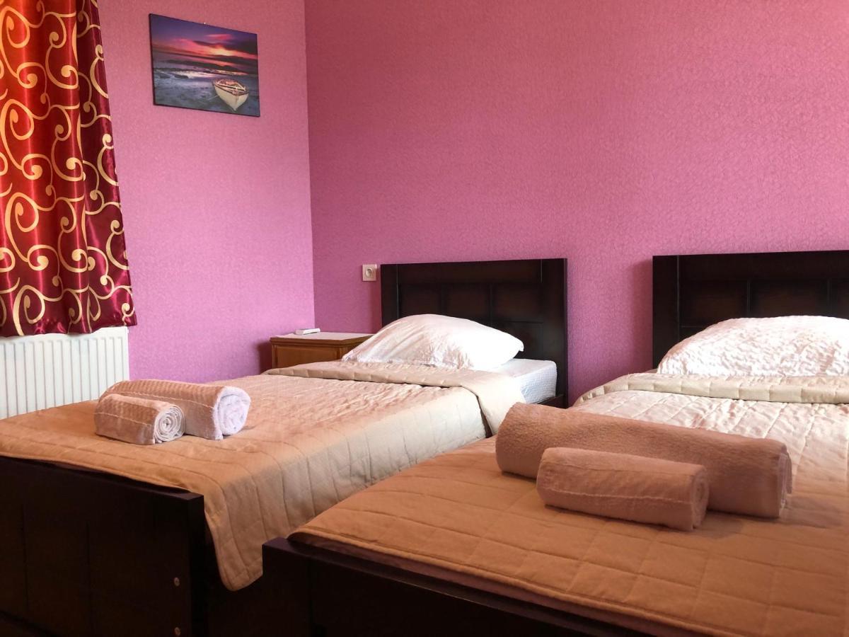 Doors Hotell Kutaisi Eksteriør bilde