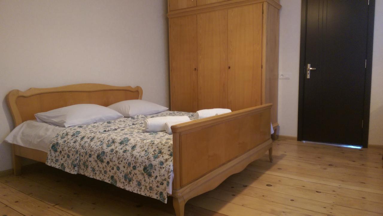 Doors Hotell Kutaisi Eksteriør bilde