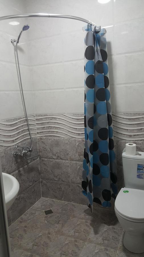 Doors Hotell Kutaisi Eksteriør bilde