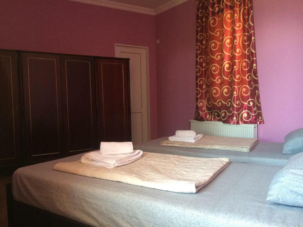 Doors Hotell Kutaisi Eksteriør bilde